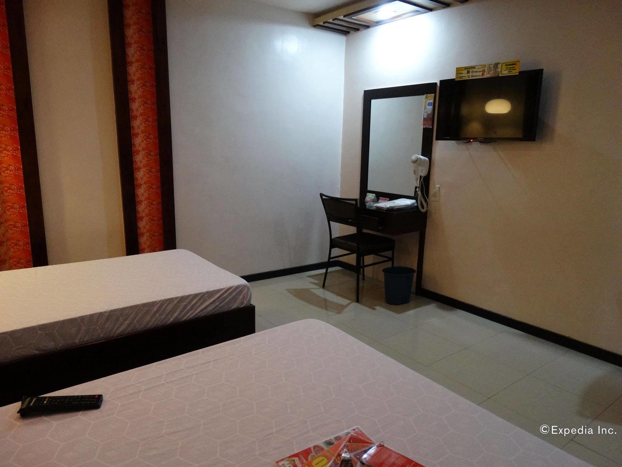 Hotel Sogo Buendia Pasay Exteriér fotografie